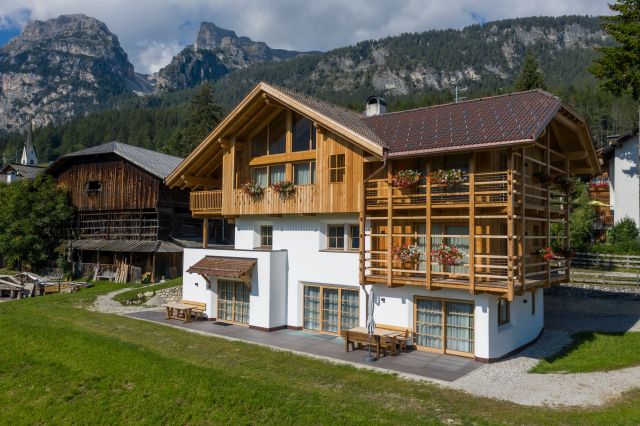 Our apartments in La Villa in Alta Badia Image: apartments in La Villa in Alta Badia